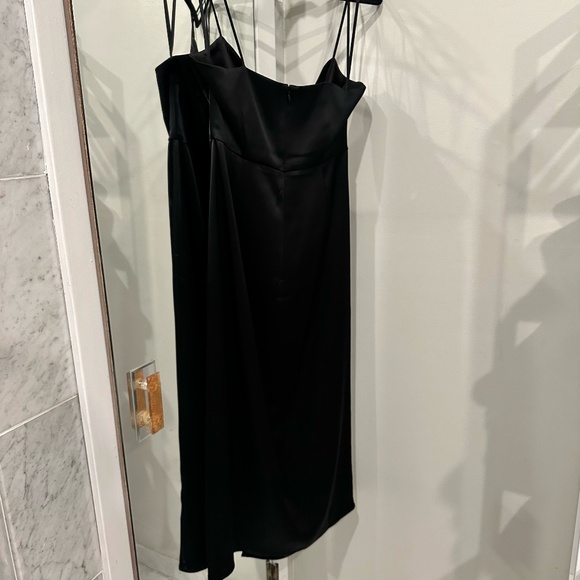 Aritzia Babaton Atrium Satin Dress, Size 08 - Picture 6 of 7